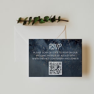 Modelo de RSVP para casamento na floresta com noite estrelada escura | Cartão de resposta da floresta | Download instantâneo | Modelo editável | Cartão de RSVP do céu noturno