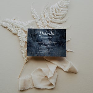 Modelo de detalhes de casamento na floresta escura e estrelada | Download instantâneo | Modelo editável | Detalhes da floresta encantada | Cartão de detalhes do céu noturno