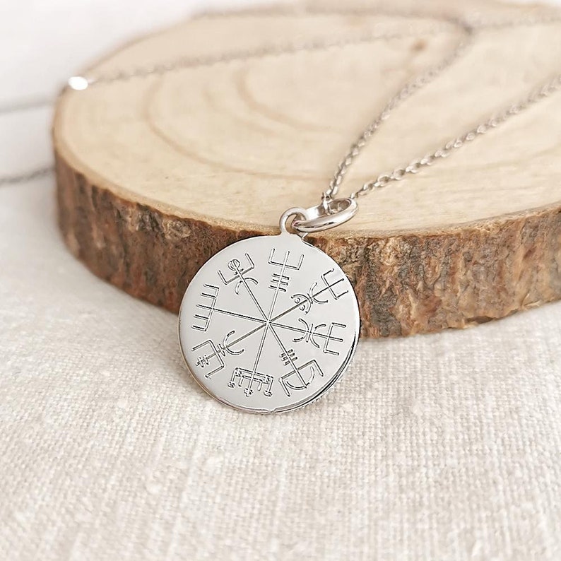 Médaille symbole viking Vegvisir Force nordique Boussole viking personnalisable en argent 925 image 1