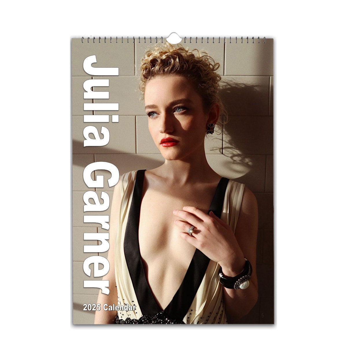 Julia Garner Caliente julia-garner-caliente
