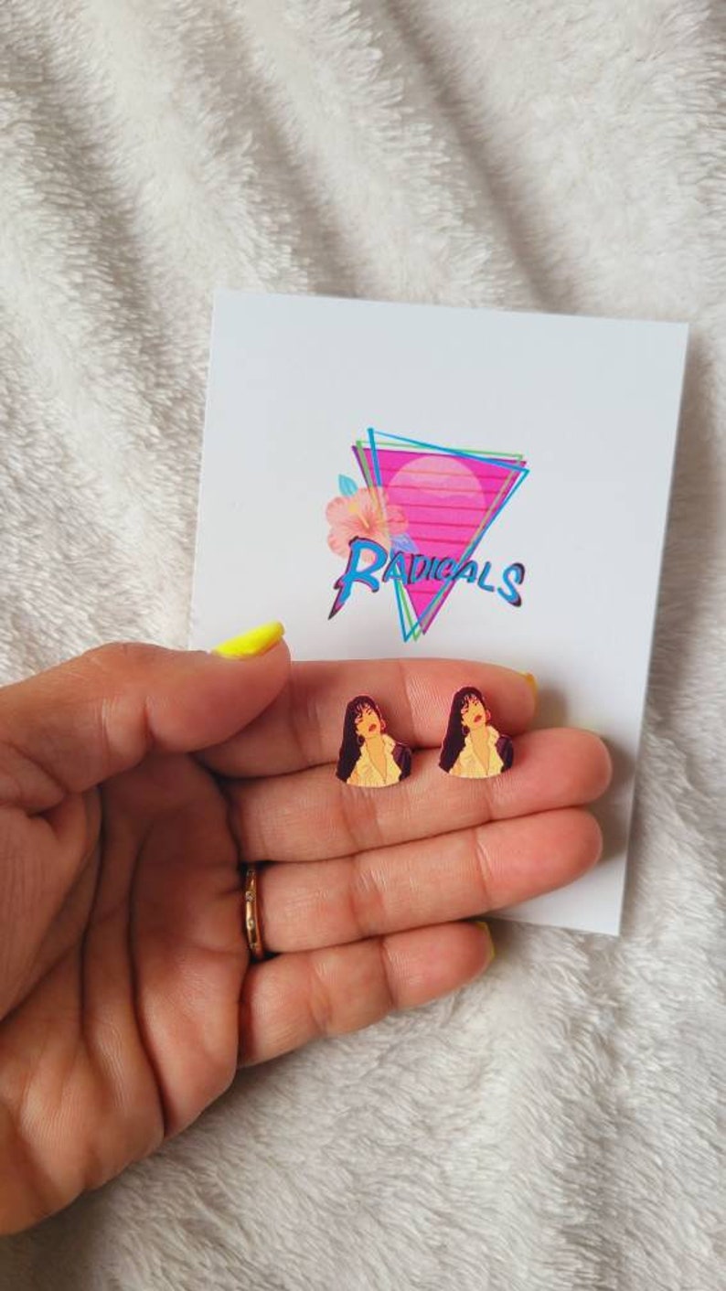 SELENA CHUNKY STUD EARRINGS