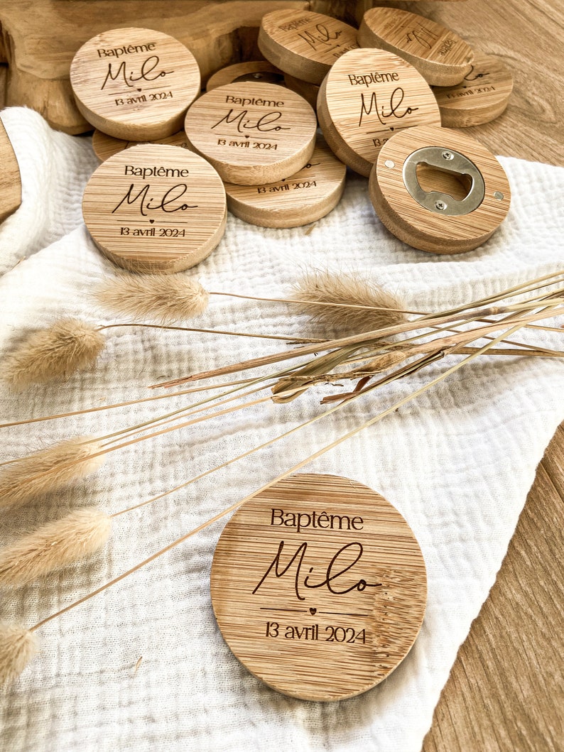 Décapsuleur en bois personnalisé cadeau invité Ouvre bouteille en bois Magnet en bois personnalisé pour mariage baptême bambou image 3