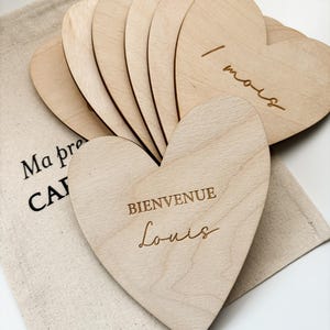 Carte étapes en bois bébé / Cadeau de naissance personnalisé / Carte personnalisée / Carte de naissance personnalisée / Carte étape coeur