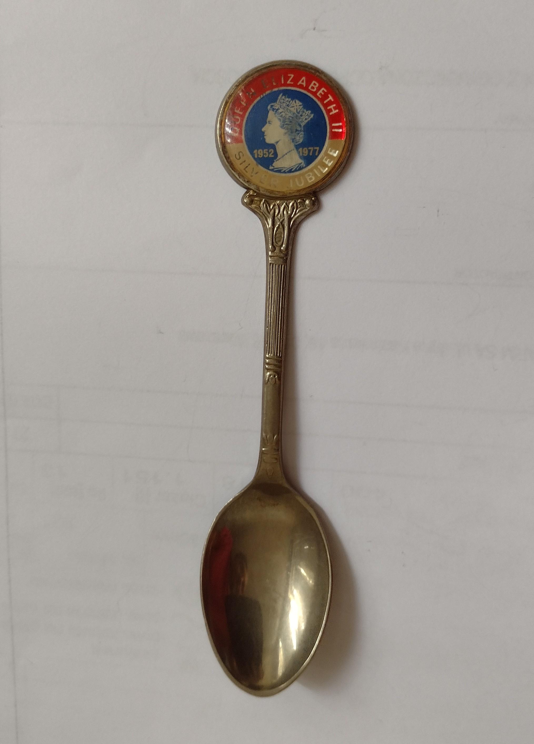 エリザベス２世　戴冠式　1952年　記念コレクション　ティースプーン6本セット エリザベス2世 戴冠式 1952年 記念コレクション ティースプーン6本