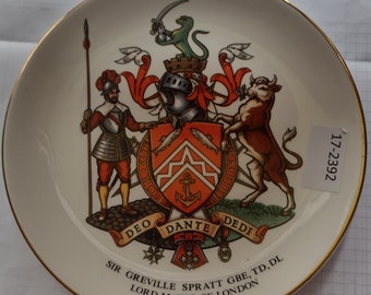 Sir Greville Spratt Lord Mayor of london commemorative english bone china plate. Coat of arms of London