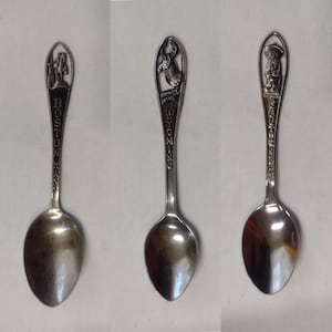 Boston mass, Wyoming, South Border souvenir collectible commemorative spoons #148