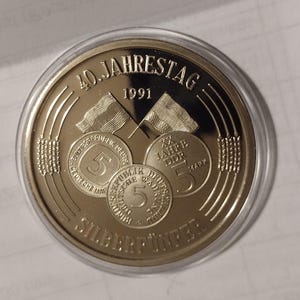 Tysk minnesmyntmedalj "40 år silverfem", försilvrat mynt 5 mark 1951-1991. 35 mm