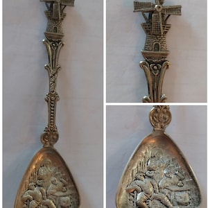 Holland Netherlands  souvenir vintage collectors spoon.