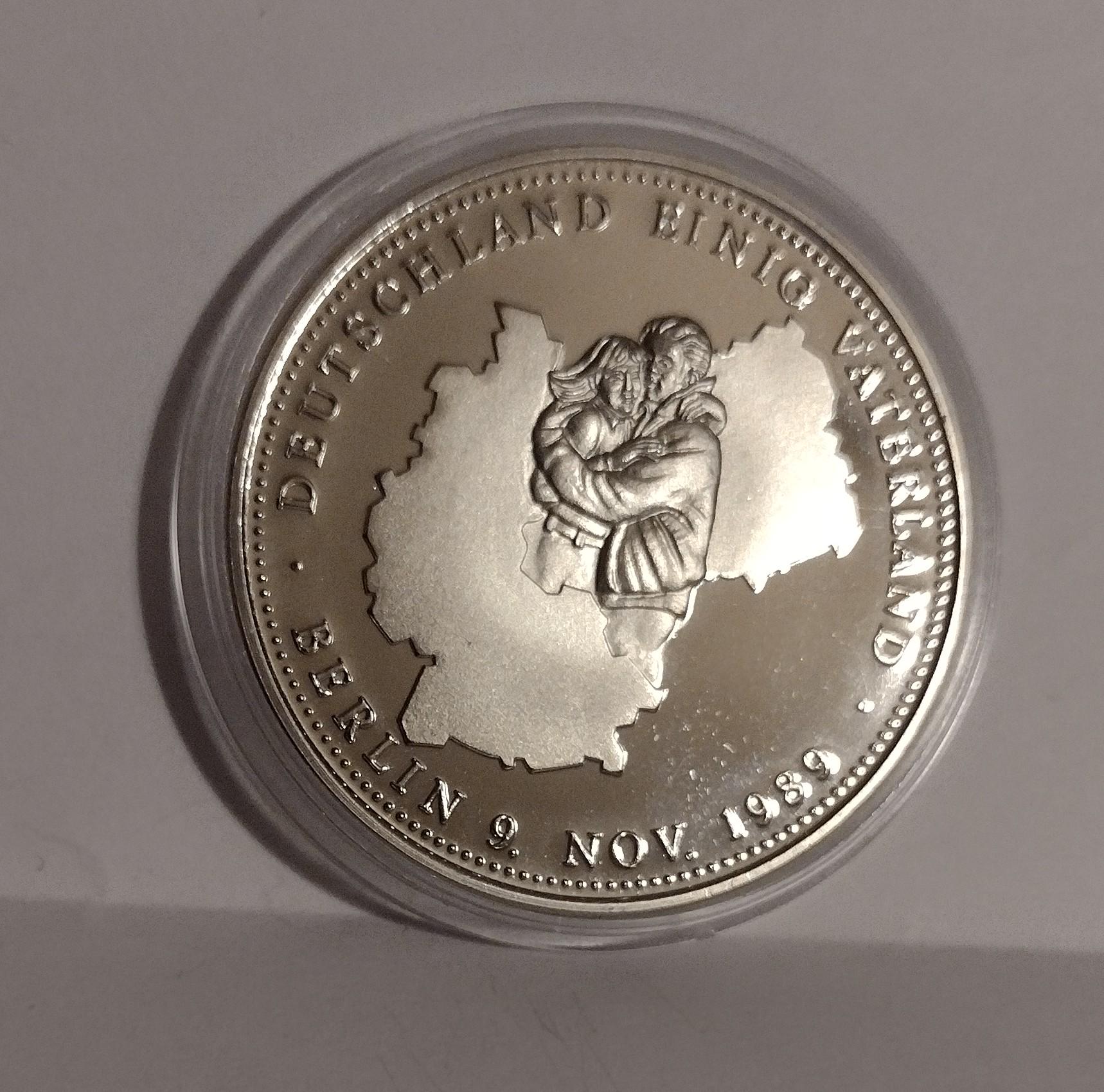 ドイツ記念メダル 統一祖国、ドイツ再統一 1990 年。40 mm。 - Etsy 日本