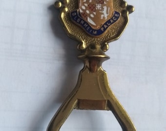 Blenheim Palace England souvenir collectible  decorative commemorative Beer Bottle Opener.