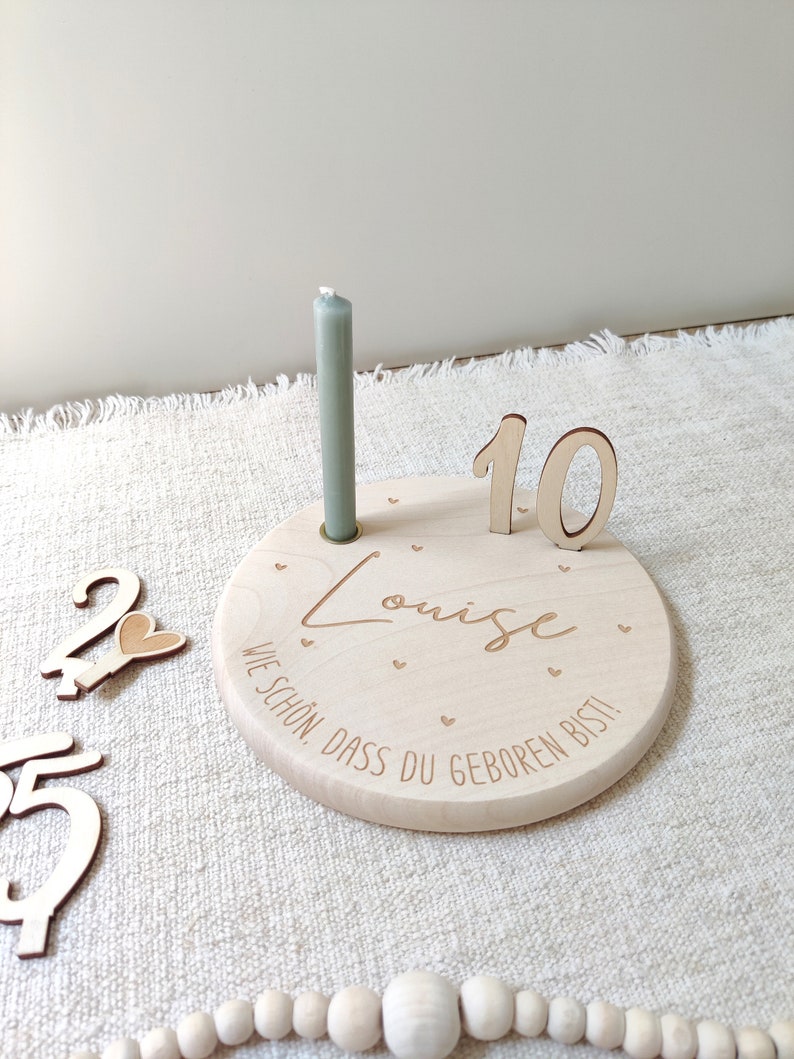 personalisierter Kerzenteller, Geburtstagskranz, personalisiertes Holzbrettchen mit Zahlen Bild 3