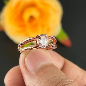 モルガナイトの婚約指輪、オーバル モルガナイト リング、ピンク