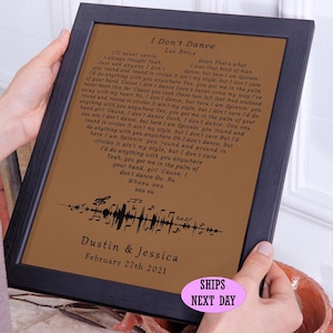 Regalo del tercer aniversario, primera canción de baile favorita, letras de corazón grabadas en cuero, regalo de aniversario con letras de corazón personalizadas grabadas en cuero