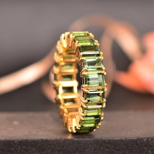 Vintage Art Deco Green Amethyst Eternity Band Ring