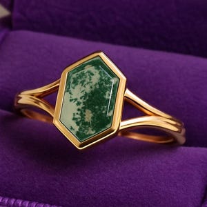 Vintage 14k Gold Moss Agate Ring: Hexagon Cut Engagement, Bridal Promise