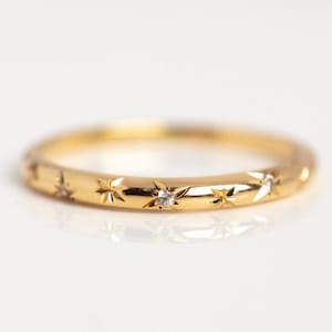 14k Gold Starburst Ring: Moissanite North Star Band