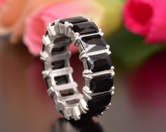 Zwarte Spinel Eternity-band: sterlingzilveren trouwring
