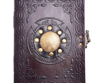 Leren grimoire-dagboek met reliëf: antiek schetsboek van papier met randjes