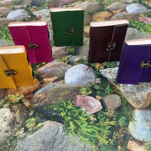 Pack Of 5 Plain Leather Journal, book of shadows, Vintage Inspired Leather Journal,  Five Color Pack Best Leather Grimoire  Gifts For Him