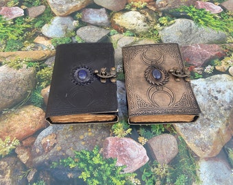 Leren boek der schaduwen: drievoudige maan lapis lazuli dagboek