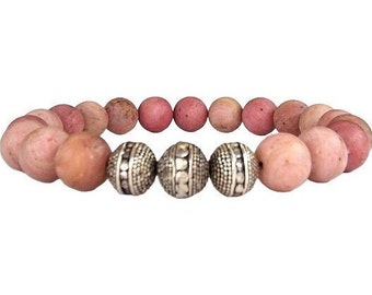 Pink Rhodonit Armband mit 3 Stk. 925 Silber Perlen. Bitte miss deinen Handgelenkumfang und wähle die passende Option Zwischenmaße aufrunden