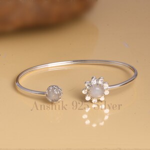 Beautiful Rainbow Moonstone Bangle / 925 Sterling Silver Bangle / Engagement Wedding Bangle / Unique Flower Bangle / Cuff Bangle For Bride.