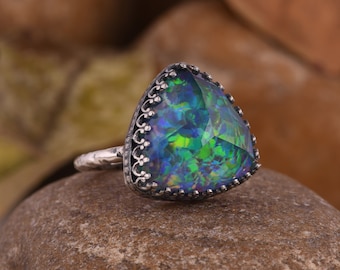 Top Rare Blue Fire Green Opal Gemstone Ring, 925 Sterling Silver Green Fire Opal Ring, Unique Trillion Cut Filigree Ring, Gift For Birthday.