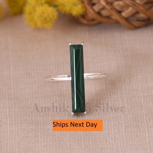 Malachite Ring, 925 Sterling Silver Ring, Crystal Ring, Protection Ring, Mineral Ring, Healing Ring, Minimalist Ring, Gift For Anniversary.
