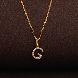 Colgante de oro macizo de 14 quilates, collar con dije de inicial G en oro amarillo, colgante con letra G, hermoso collar con letra G, regalo para hija.