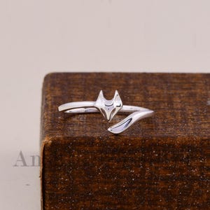 925 Sterling Silver Fox Ring - Handmade Adjustable Fox Head Ring - Minimalist Animal Ring -  Fox Jewelry - Unique Gift For Her & Him.