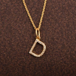 Colgante de oro macizo de 14 quilates / Collar con dije de letra D inicial / Regalos personalizados / Colgante de oro amarillo / Joyería hecha a mano / Regalo para una amiga