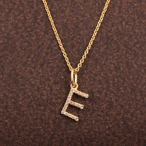 Colgante de oro amarillo puro de 14 quilates hecho a mano, collar de oro con dije E, joyería de diamantes única, collar delicado, regalo sorpresa para aniversario.