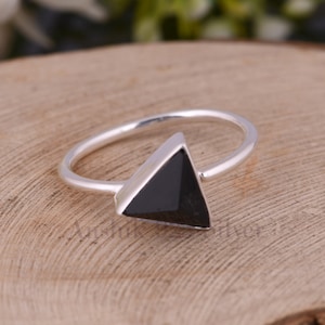 Minimalist Black Onyx Ring - Simple Onyx Ring - Black Onyx Ring Triangle Cut Gemstone Ring -Dainty Ring - Statement Ring - Gift For Her.