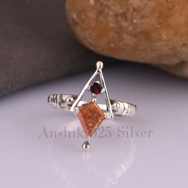 Bague cerf-volant en pierre de soleil, bague en argent sterling 925, bague minimaliste en grenat rouge avec pierres précieuses, grenat rouge en forme de cerf-volant, meilleur cadeau de bague pour un anniversaire.