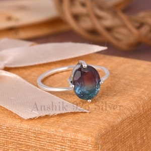 Prong Alexandrite Oval Ring, Alexandrite Ring, Solitaire Ring, Wedding Ring in Sterling Silver, Statement Ring for women Art Deco Ring.
