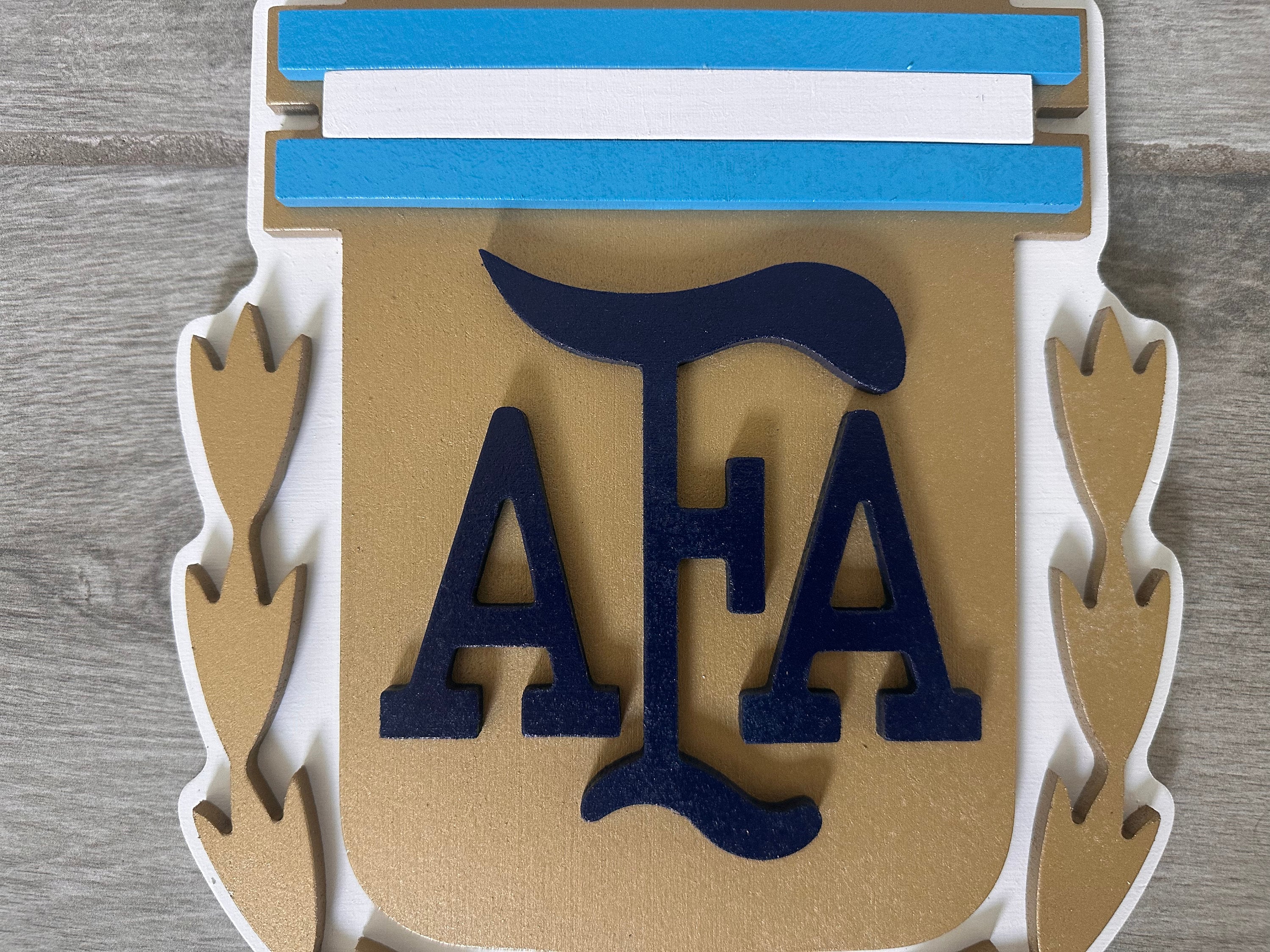 木製のアルゼンチン代表チームの紋章、サッカー フットボール