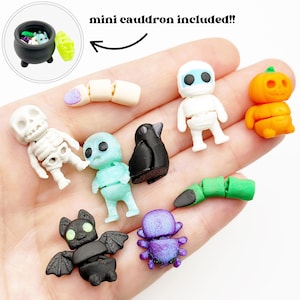 Halloween Minis Mystery Box Articulated Animal Adult Fidget Toys OT Anxiety Bat Charm Teen Boo Basket Cauldron Jumping Spider Zombie figure