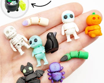 Halloween Minis Mystery Box Articulated Animal Adult Fidget Toys OT Anxiety Bat Charm Teen Boo Basket Cauldron Jumping Spider Zombie figure
