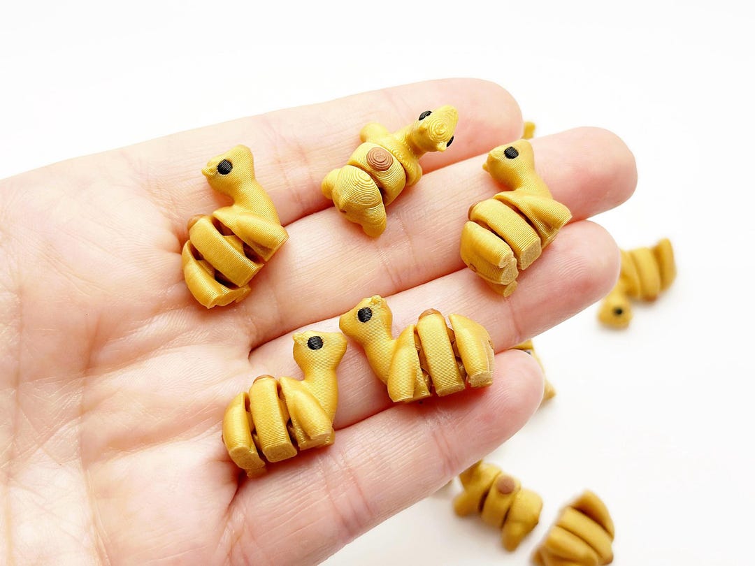Mini Action Camel Mini Articulated Camel Fidgets 3D Printed Safari Animals Miniatures ...