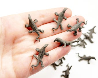 5pc Komodo Dragon Miniature Figurines Mini Tiny Figure Diorama Supplies Terrarium Miniatures Micro Slime Charms Aquarium Animals Desk Pet