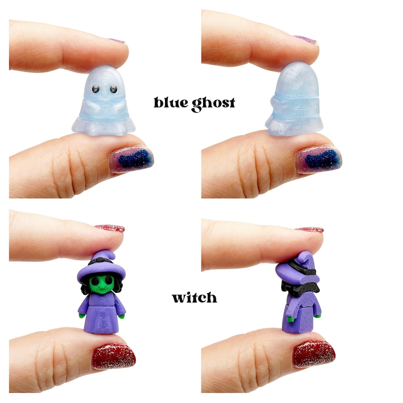 Peut inclure: Une petite figurine de fant&ocirc;me bleu avec des yeux noirs et une finition translucide, et une petite figurine de sorci&egrave;re avec un visage vert, des cheveux noirs, un chapeau et une robe violets. Le texte blue ghost et witch est imprim&eacute;.