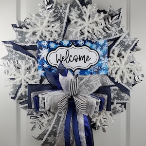 Winter Snowflake Wreath