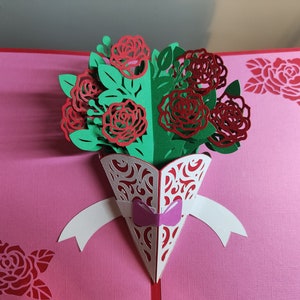 Biglietto pop-up con bouquet