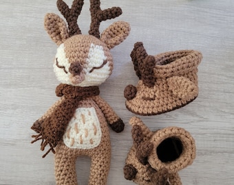 Crochet Deer, Crochet Booties, Crochet Deer Booties, Christmas Gift, Baby Gift Box, Photo Prop,Christmas Reindeer, Baby Shoes,Crochet Animal