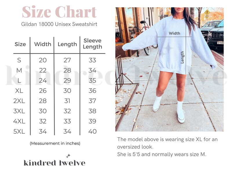 Pode incluir: Tabela de tamanhos para uma camisola unisex Gildan 18000, mostrando as medidas em polegadas para a largura, o comprimento e o comprimento da manga para os tamanhos S a 5XL. A tabela inclui uma foto de uma modelo usando uma camisola tamanho XL.