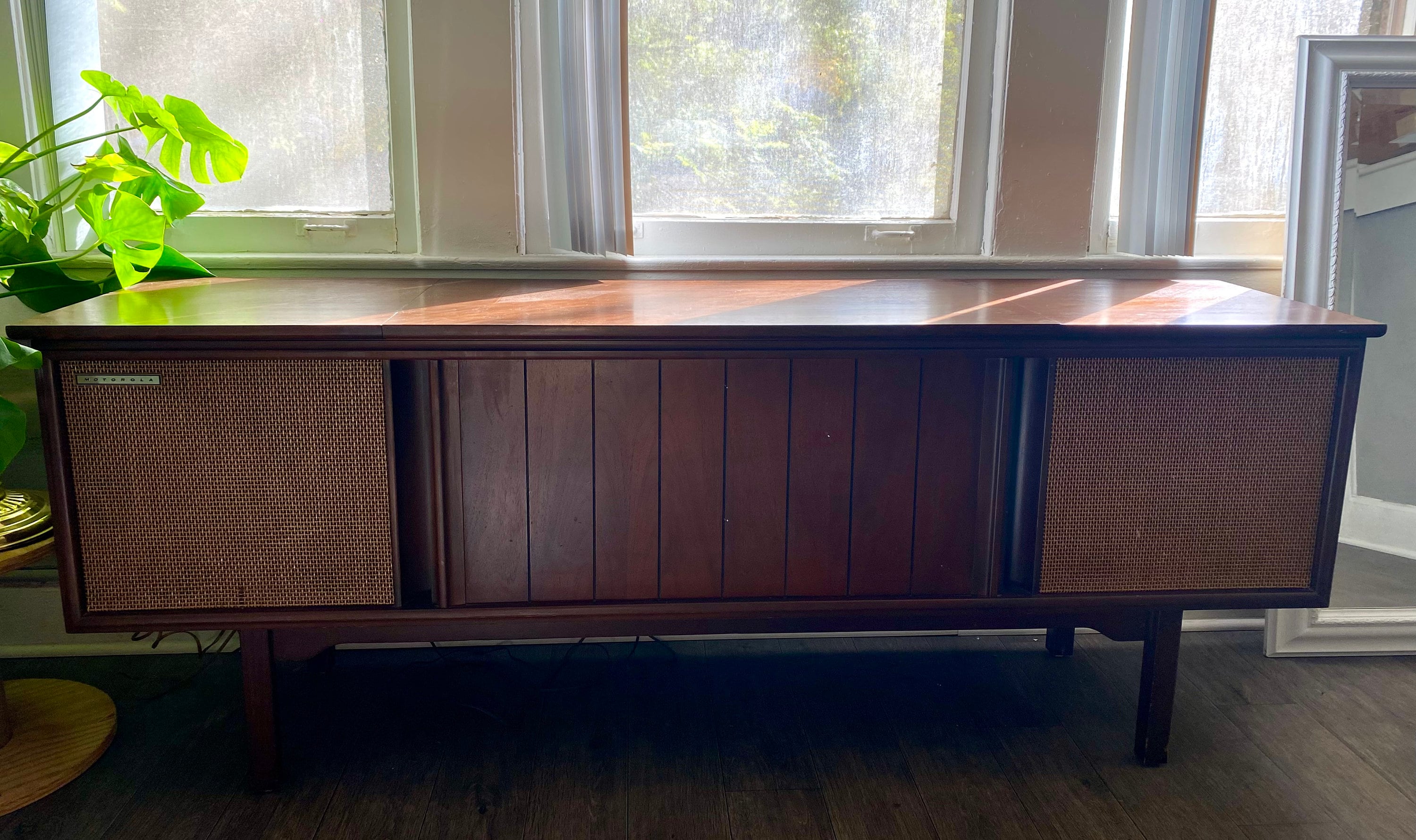 1964 Motorola Record Player Console med.tu.ac.th