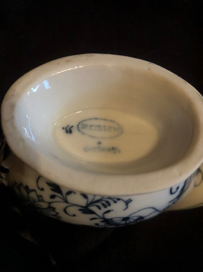 Antique Individual Meissen Blue Onion Gravy/Sauce Boat Super Rare Made in Germany Oval Stamp image 4