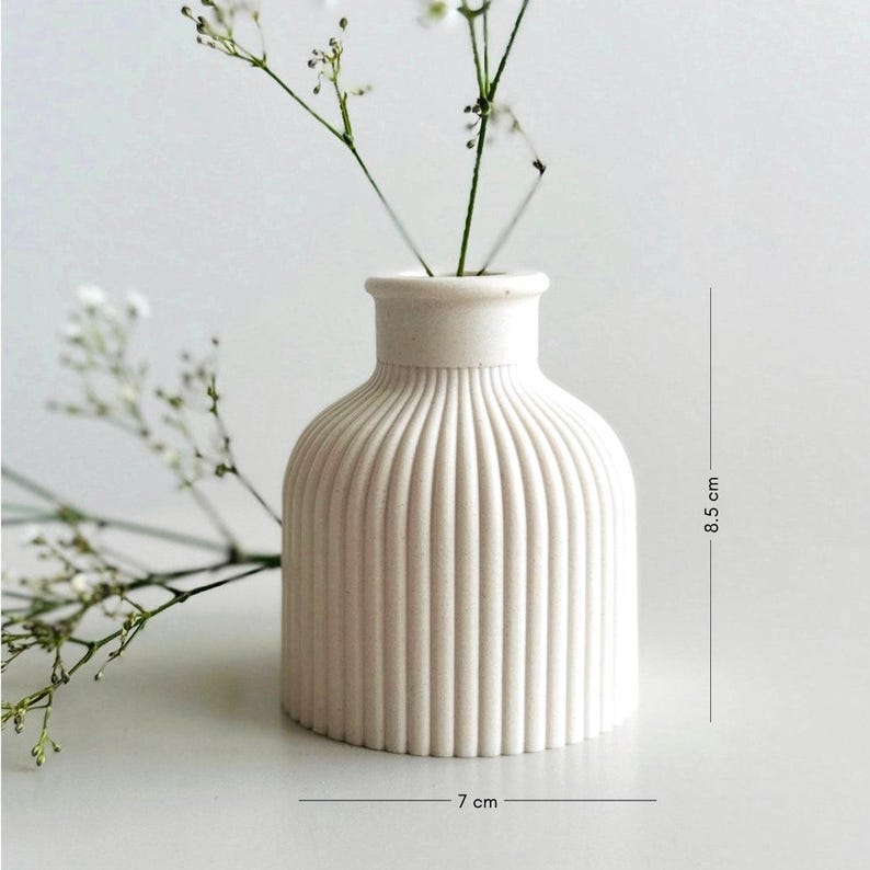 Handmade Jesmonite Ribbed Bud Vase | Neutral Decor image 2