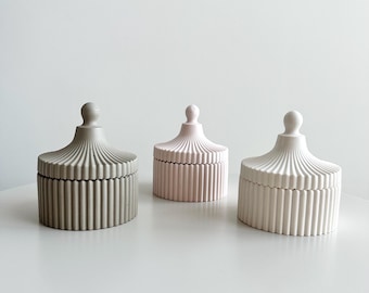 Small ribbed trinket dish with lid | Jewellery storage | Modern home | Neutral decor | Eco decor| Spring gifts| Gifts for her