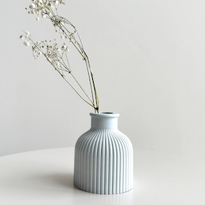 Handmade Jesmonite Ribbed Bud Vase | Neutral Decor image 7
